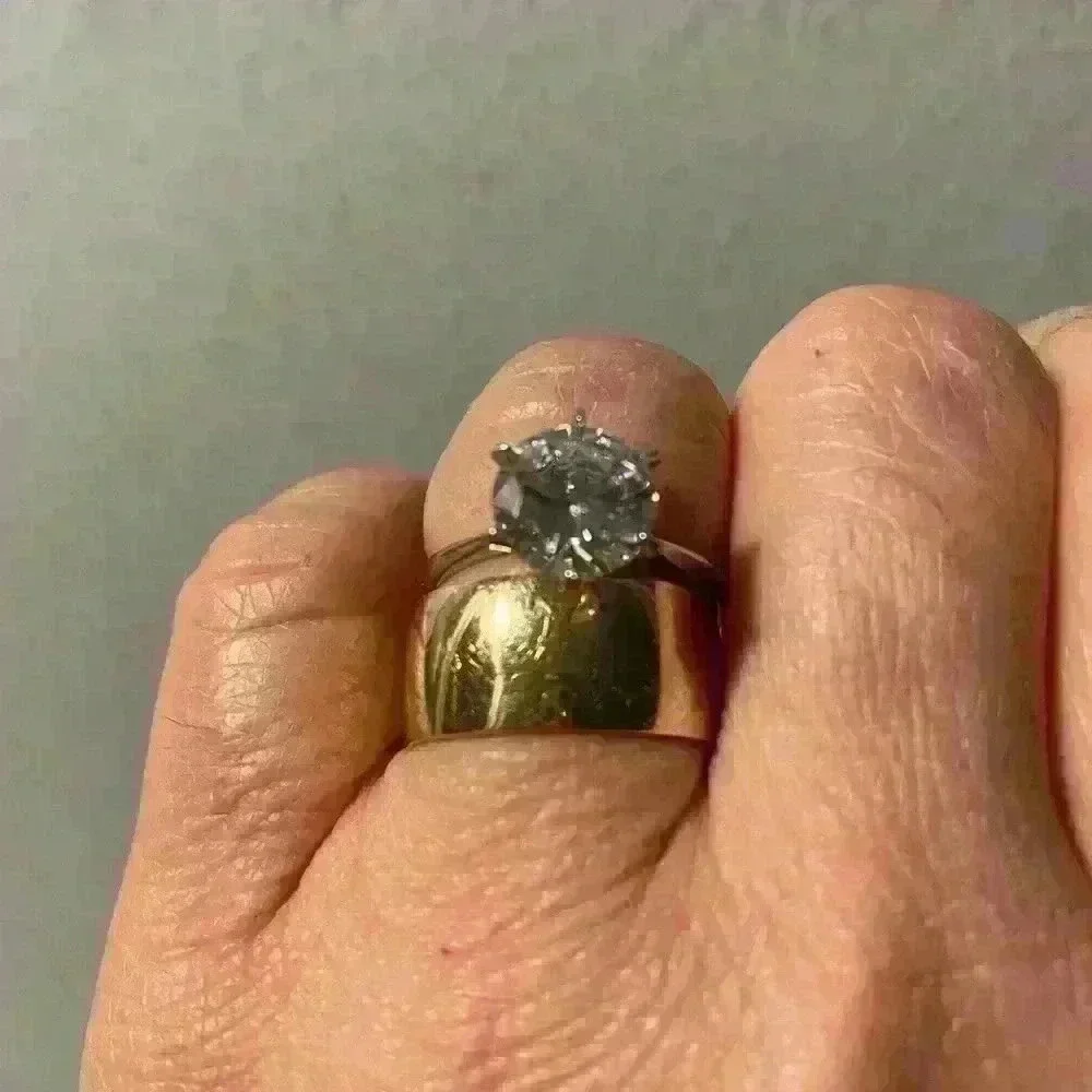 Eterna Moissanite Round Cut Solitaire Ring